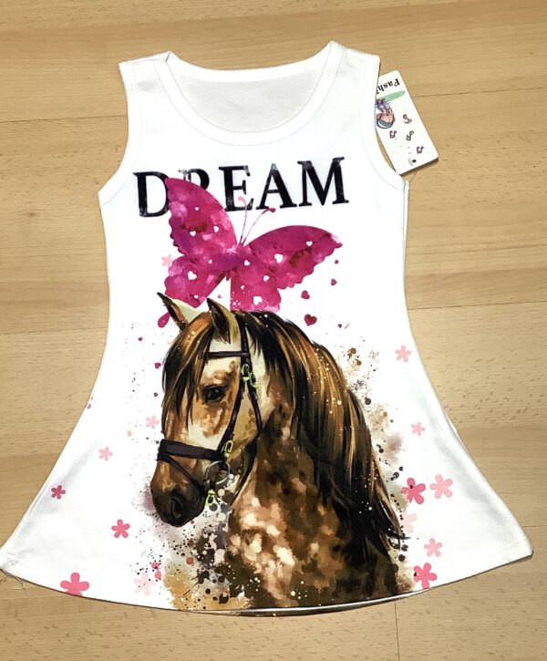 Jurkje met paard - Dream